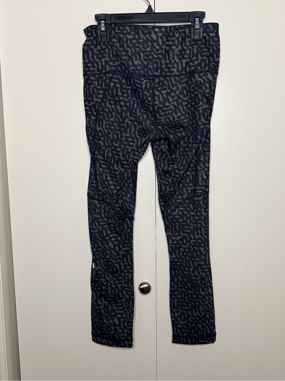 Lululemon 7/8 Leggings - Running in the City Collection - Picture 4 of 5